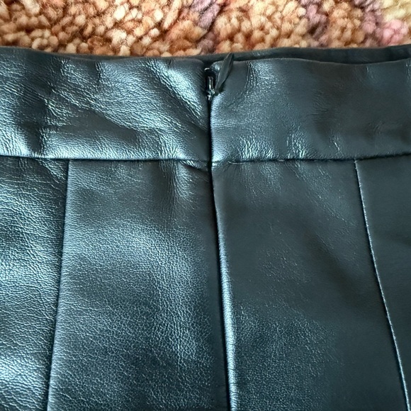 ARITZIA Black Pleated Faux Leather Skirt - Picture 6 of 7